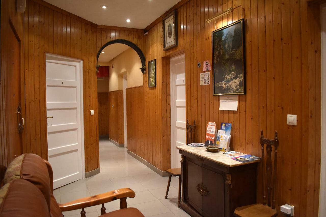 Готель Hostal Oviedo Леон Екстер'єр фото