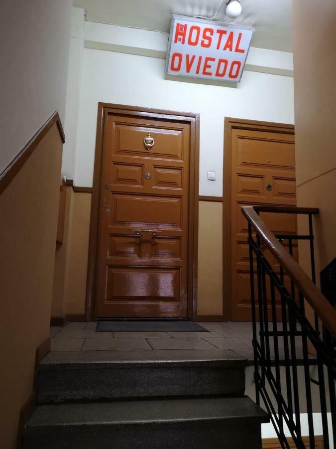 Готель Hostal Oviedo Леон Екстер'єр фото