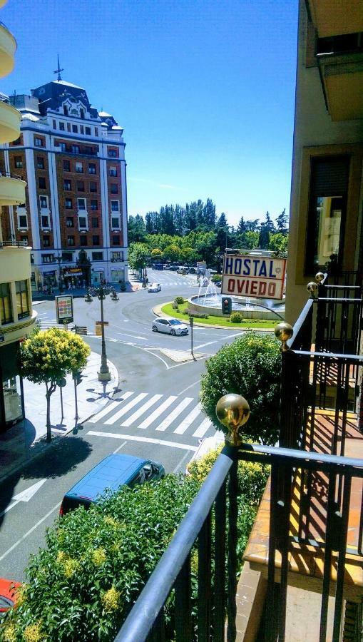Готель Hostal Oviedo Леон Екстер'єр фото